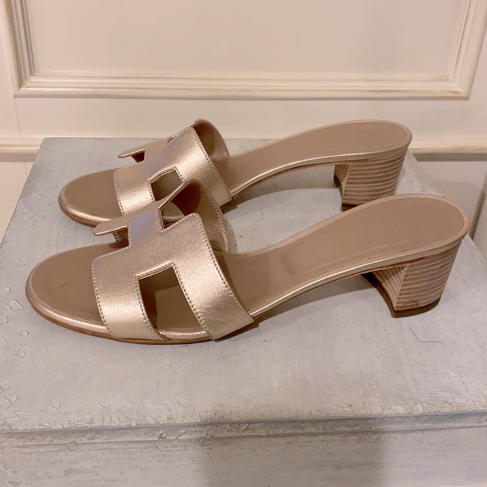 COPY - Hermes Metallic Napa Oasis Sandals Rose Dore